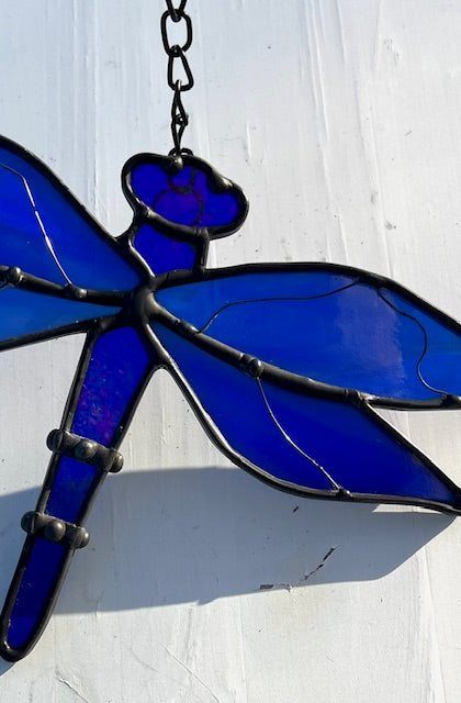 Cobalt Blue Stained Glass Dragonfly Suncatcher – Iridescent Body, Wire Detail Wings, Black Patina Finish, Handmade Window Hanging