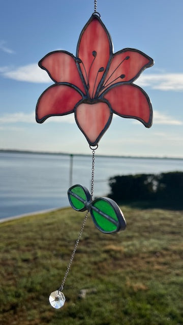 Stained Glass Pink Tiger Lily Suncatcher – Wire Detail Center, Green Leaves, Silver Finish, Elegant Floral Window Art, Handmade USA